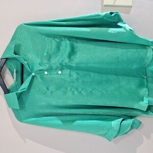 Satiney green classy dress shirt
